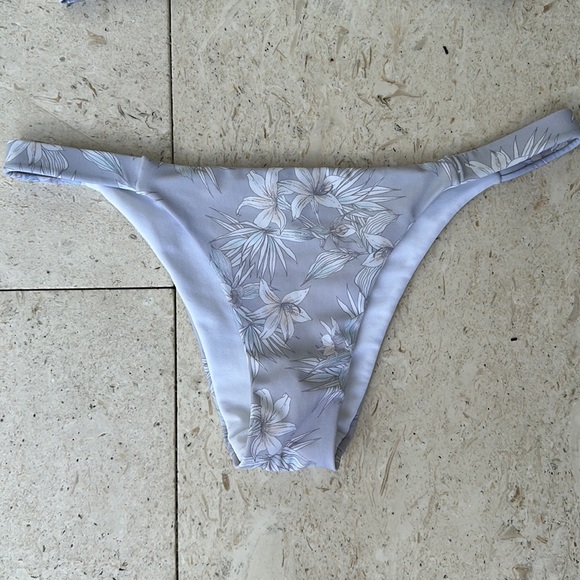 LA Hearts Bikini Set Size:XS - Picture 3 of 3